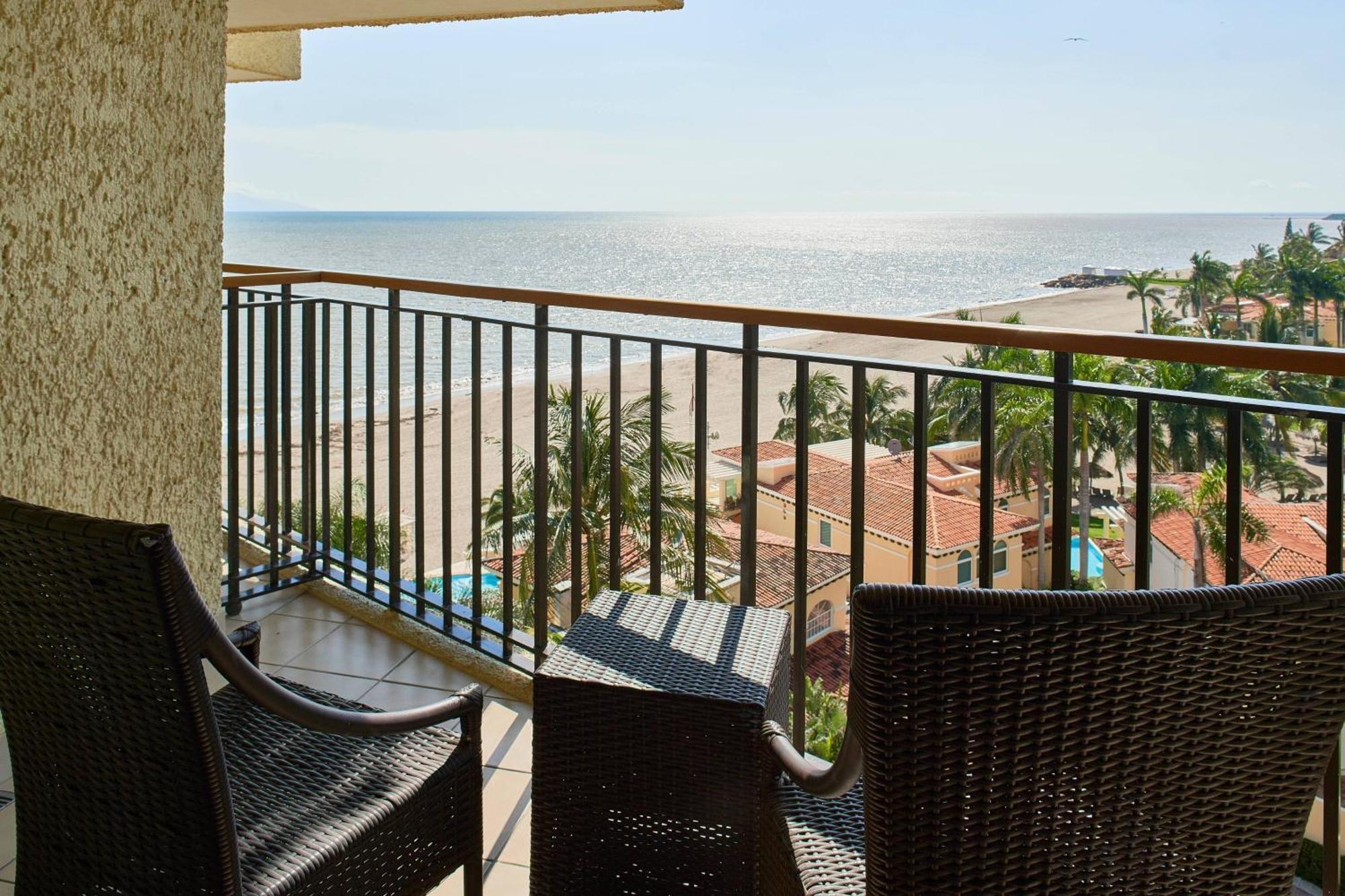 Marriott Puerto Vallarta Resort & Spa Exterior photo